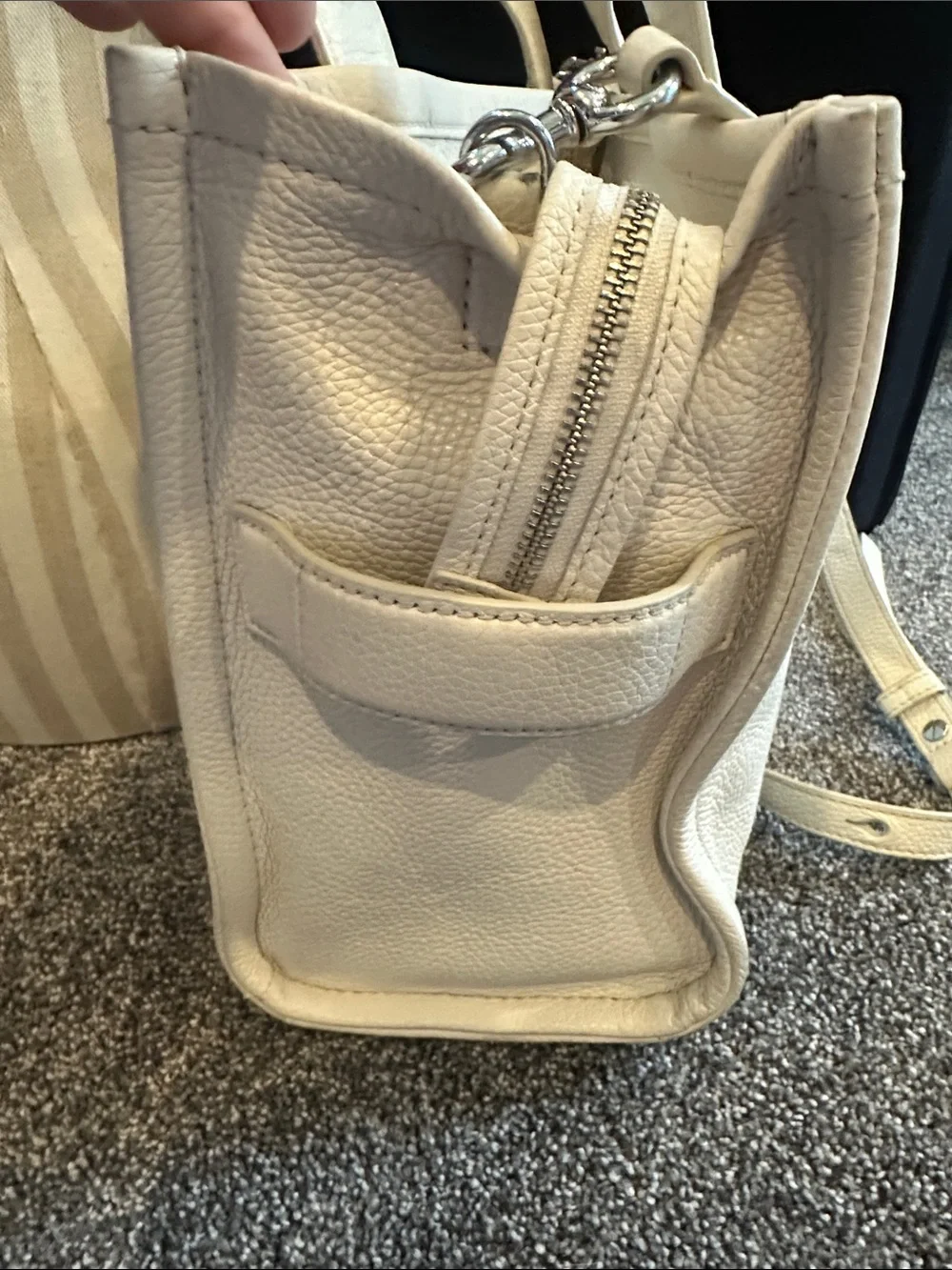 Marc Jacobs Pebbled Leather Tote in Off-White - Picture 5 of 12